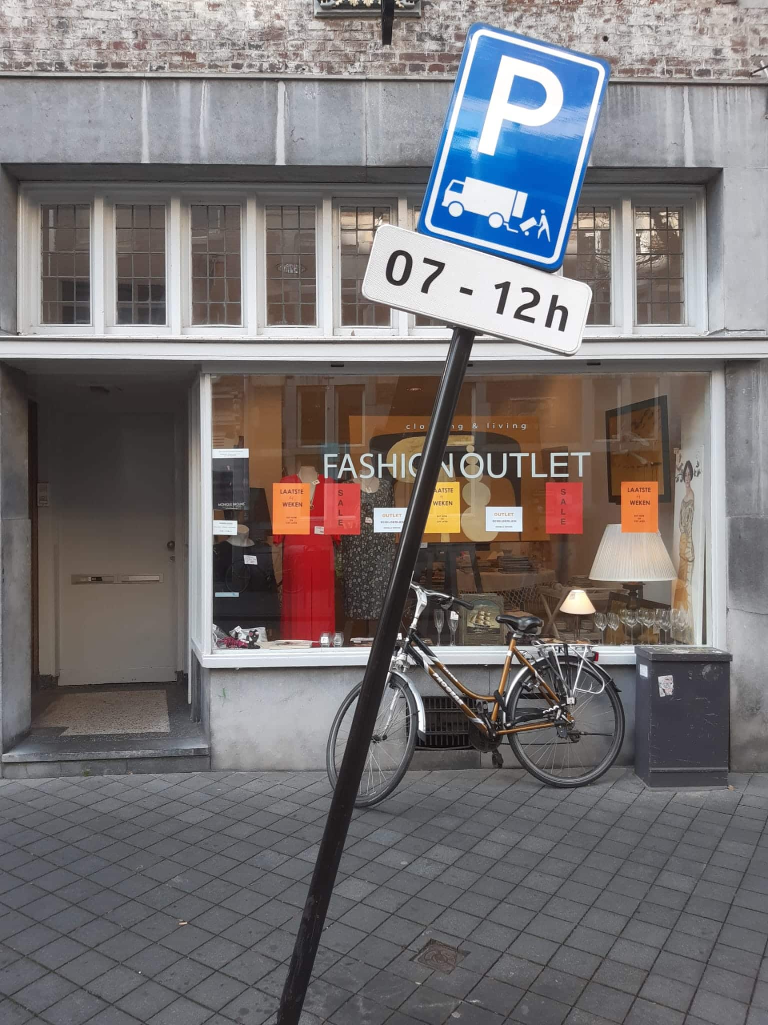 21ab06c0-52e8-4fb3-8a6d-304654a2be9a