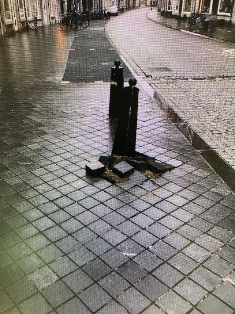 6412aa12-7001-48a5-8b8e-fd3d6896830c